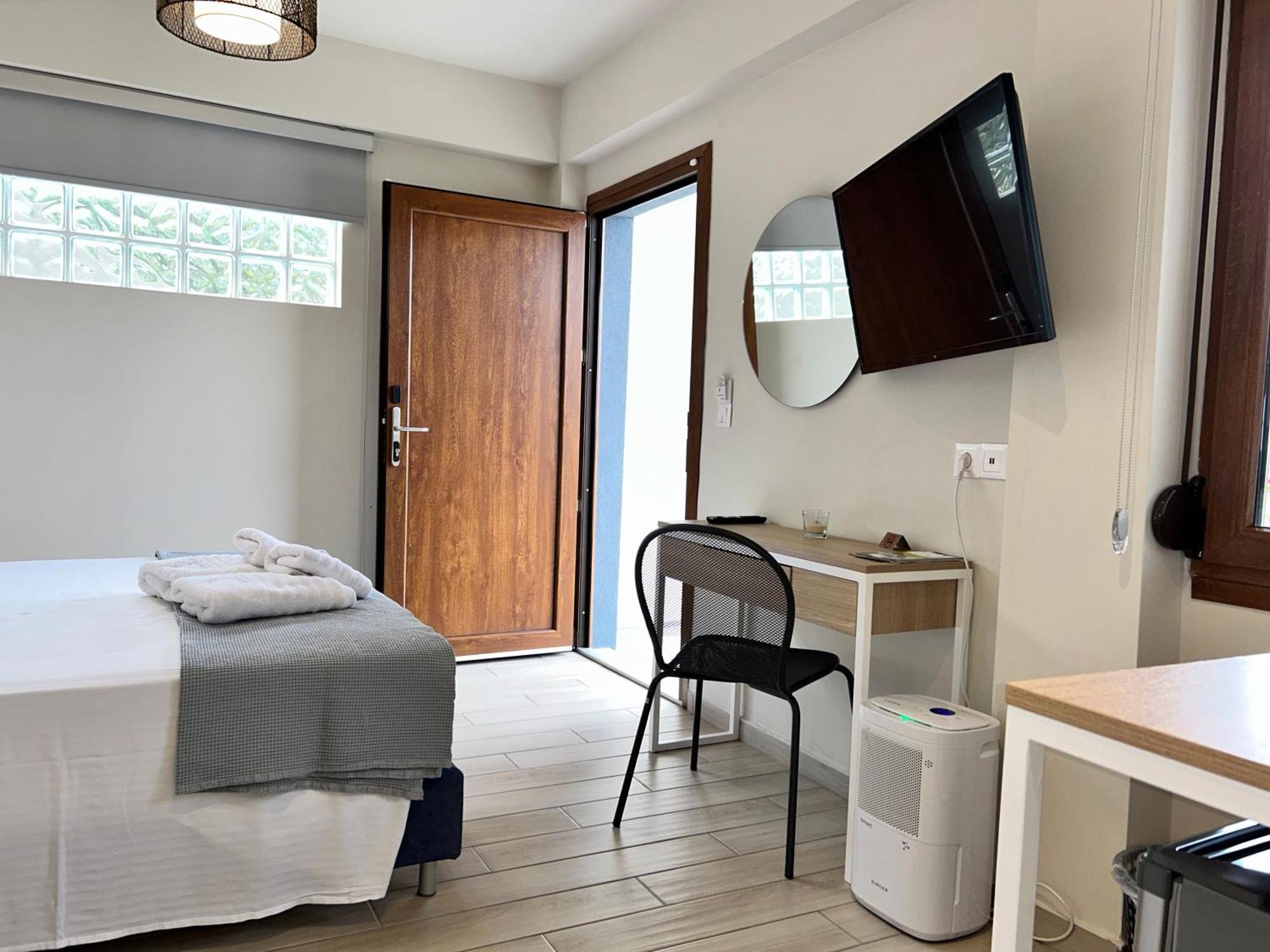 Porto Portes Suites Néa Poteídaia Eksteriør bilde