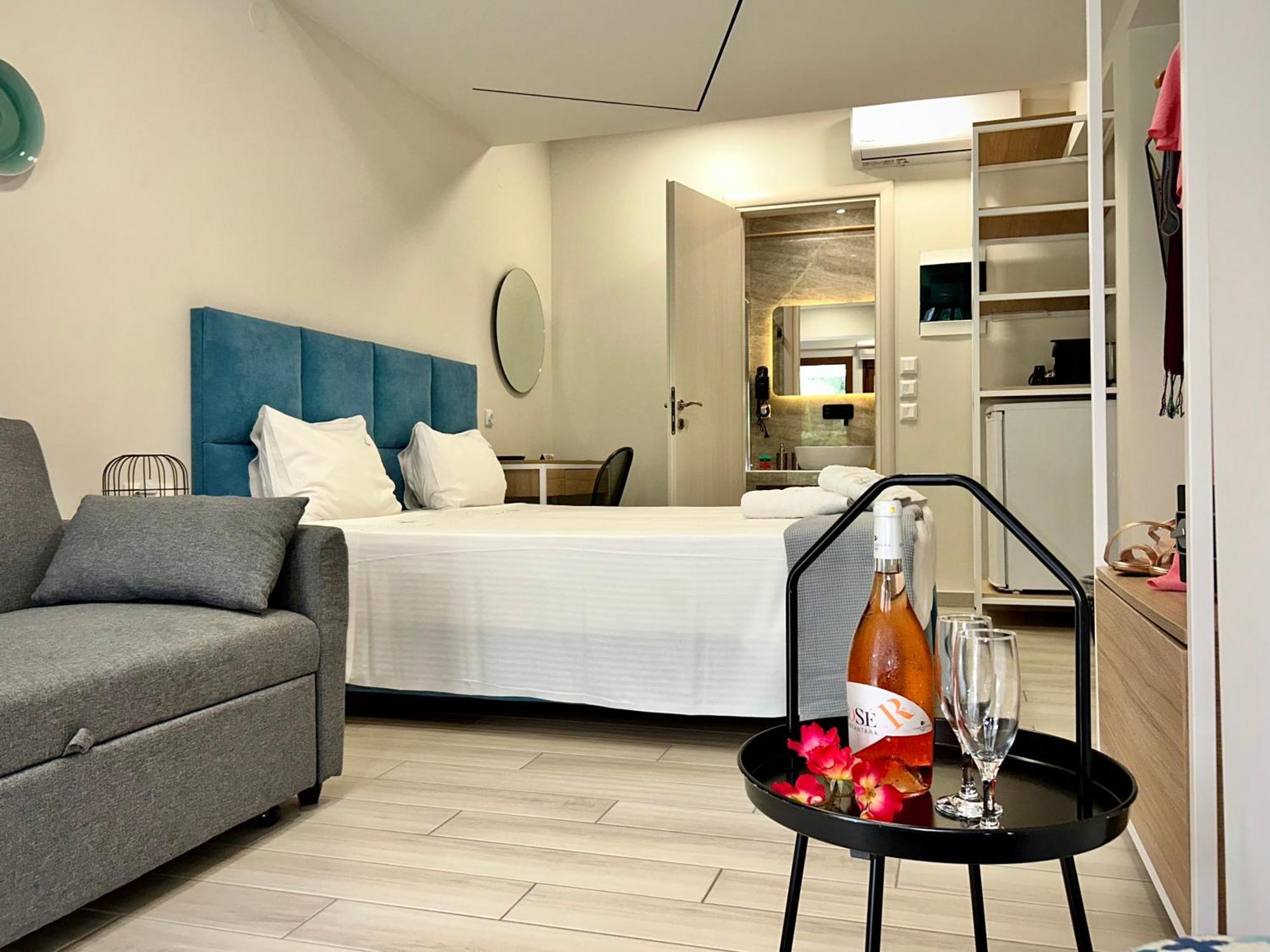 Porto Portes Suites Néa Poteídaia Eksteriør bilde